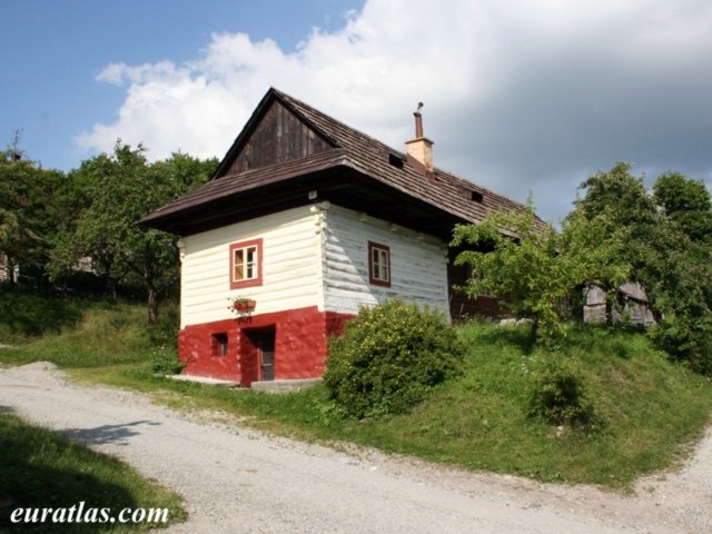 Photos of Slovakia: Red House